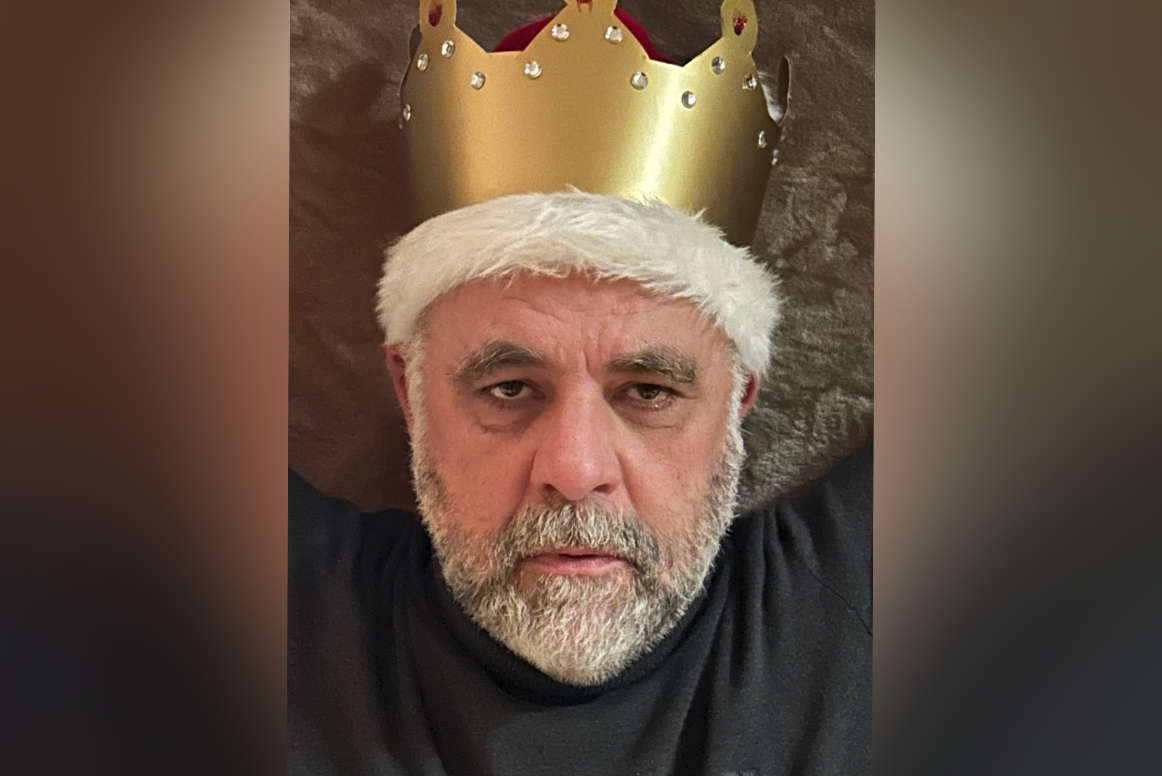 Werner M. Kühhaas während eines Vortrages